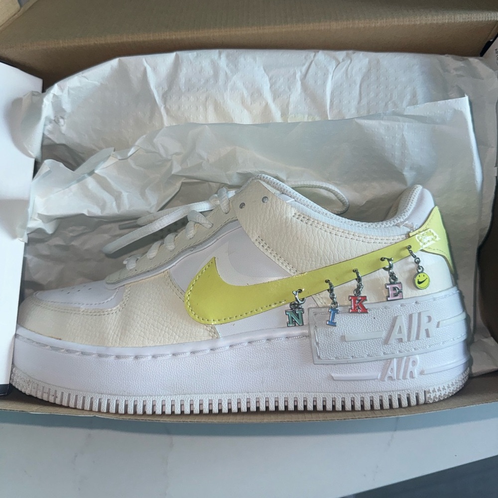 Nike Air Force 1 Shadow SE